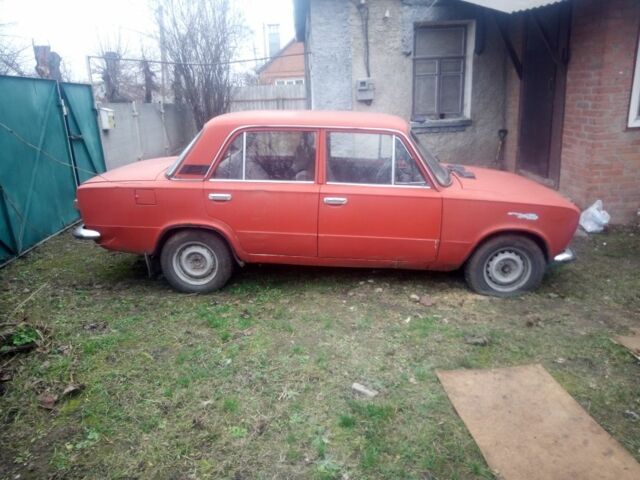 Красный ВАЗ 2101, объемом двигателя 1.3 л и пробегом 711 тыс. км за 356 $, фото 1 на Automoto.ua