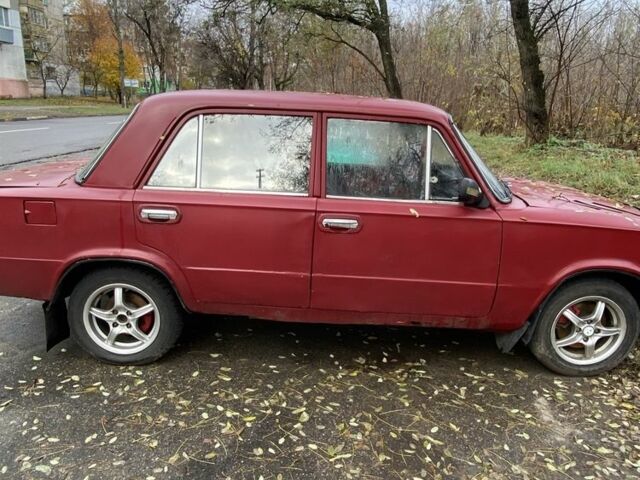 Красный ВАЗ 2101, объемом двигателя 1.3 л и пробегом 3 тыс. км за 592 $, фото 3 на Automoto.ua