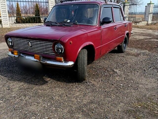 Красный ВАЗ 2101, объемом двигателя 13 л и пробегом 110 тыс. км за 630 $, фото 2 на Automoto.ua