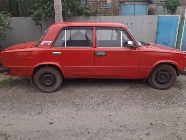 Красный ВАЗ 2101, объемом двигателя 1.2 л и пробегом 120 тыс. км за 534 $, фото 2 на Automoto.ua