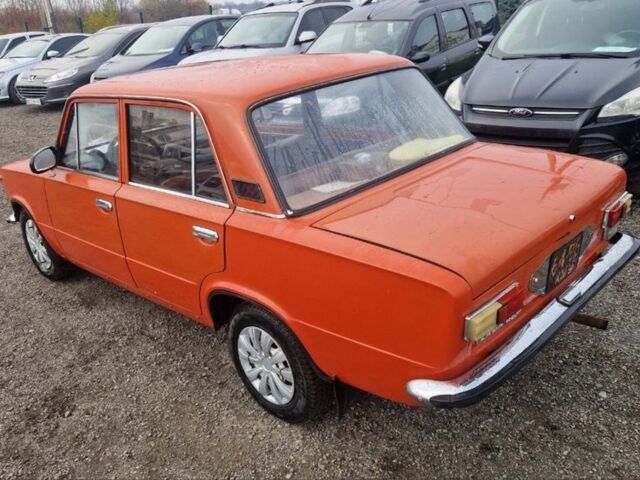 Красный ВАЗ 2101, объемом двигателя 1.3 л и пробегом 88 тыс. км за 550 $, фото 3 на Automoto.ua