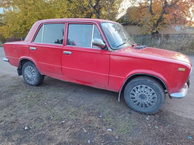 Червоний ВАЗ 2101, об'ємом двигуна 0 л та пробігом 1000 тис. км за 619 $, фото 1 на Automoto.ua