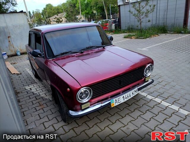 Красный ВАЗ 2101, объемом двигателя 1.2 л и пробегом 102 тыс. км за 1190 $, фото 4 на Automoto.ua