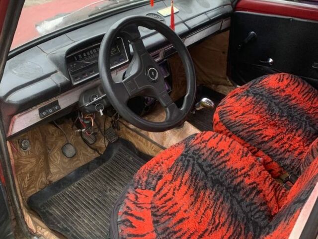 Красный ВАЗ 2101, объемом двигателя 1.3 л и пробегом 200 тыс. км за 309 $, фото 6 на Automoto.ua