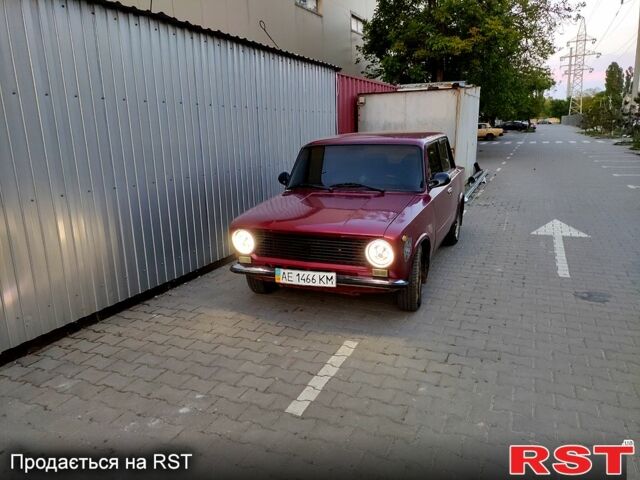 Красный ВАЗ 2101, объемом двигателя 1.2 л и пробегом 102 тыс. км за 1190 $, фото 2 на Automoto.ua
