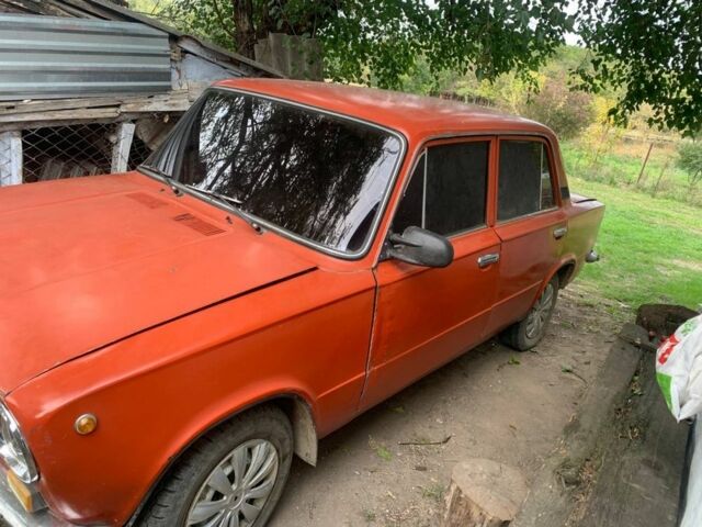 Красный ВАЗ 2101, объемом двигателя 1.2 л и пробегом 1000 тыс. км за 505 $, фото 2 на Automoto.ua
