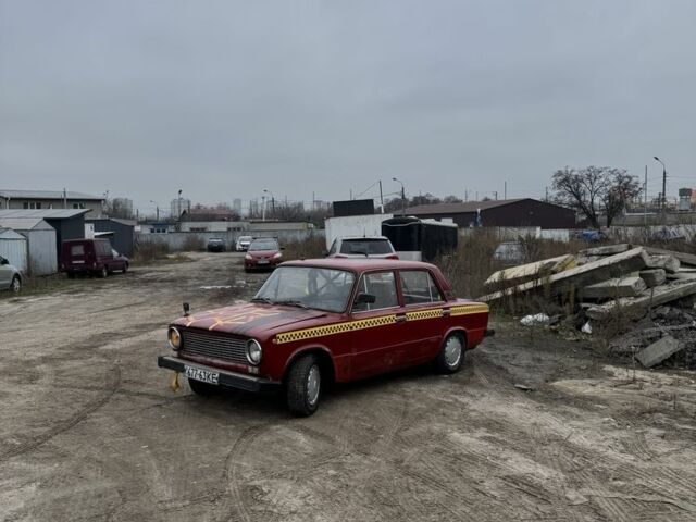 Красный ВАЗ 2101, объемом двигателя 1.2 л и пробегом 240 тыс. км за 750 $, фото 2 на Automoto.ua