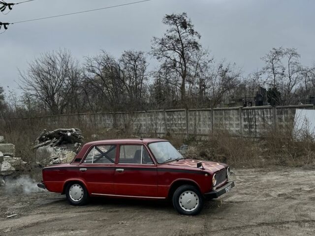 Красный ВАЗ 2101, объемом двигателя 1.2 л и пробегом 240 тыс. км за 750 $, фото 3 на Automoto.ua