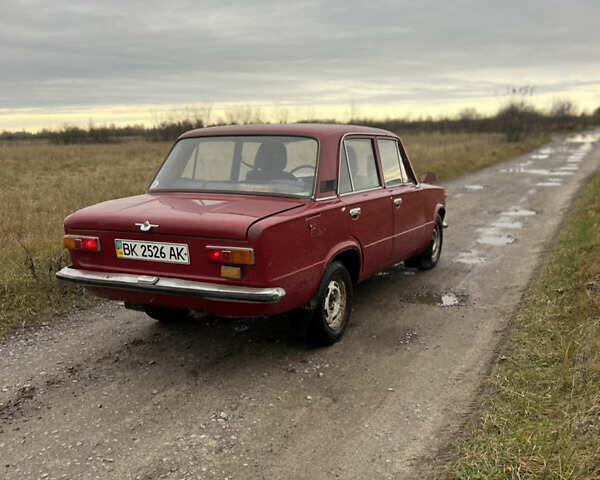 Червоний ВАЗ 2101, об'ємом двигуна 1.2 л та пробігом 82 тис. км за 750 $, фото 2 на Automoto.ua