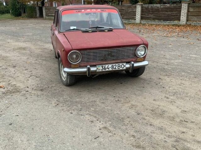 Красный ВАЗ 2101, объемом двигателя 1.3 л и пробегом 200 тыс. км за 309 $, фото 1 на Automoto.ua