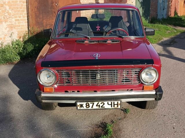 Красный ВАЗ 2101, объемом двигателя 1.2 л и пробегом 242 тыс. км за 25000 $, фото 2 на Automoto.ua