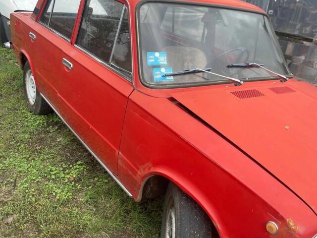 Красный ВАЗ 2101, объемом двигателя 1 л и пробегом 35 тыс. км за 596 $, фото 1 на Automoto.ua