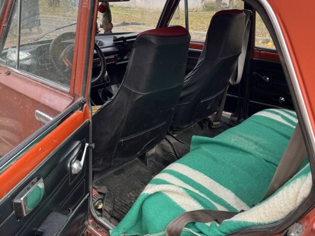 Красный ВАЗ 2101, объемом двигателя 1.2 л и пробегом 82 тыс. км за 429 $, фото 11 на Automoto.ua