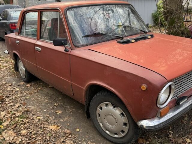 Красный ВАЗ 2101, объемом двигателя 1.2 л и пробегом 82 тыс. км за 429 $, фото 2 на Automoto.ua