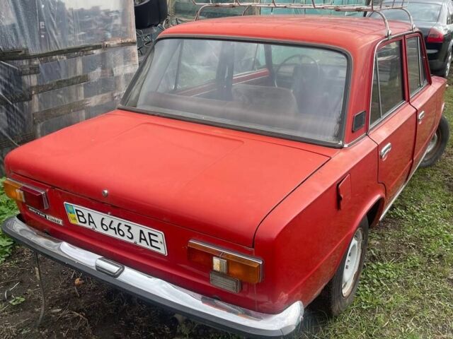 Красный ВАЗ 2101, объемом двигателя 1 л и пробегом 35 тыс. км за 596 $, фото 2 на Automoto.ua