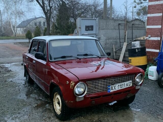 Червоний ВАЗ 2101, об'ємом двигуна 1.2 л та пробігом 200 тис. км за 355 $, фото 2 на Automoto.ua
