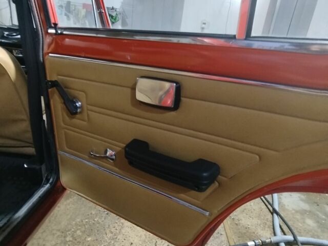 Красный ВАЗ 2101, объемом двигателя 1.3 л и пробегом 41 тыс. км за 1200 $, фото 6 на Automoto.ua