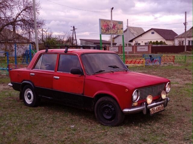 Красный ВАЗ 2101, объемом двигателя 1.3 л и пробегом 111 тыс. км за 450 $, фото 2 на Automoto.ua