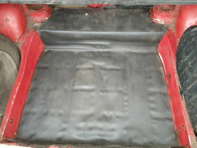 Красный ВАЗ 2101, объемом двигателя 1.3 л и пробегом 40 тыс. км за 640 $, фото 6 на Automoto.ua