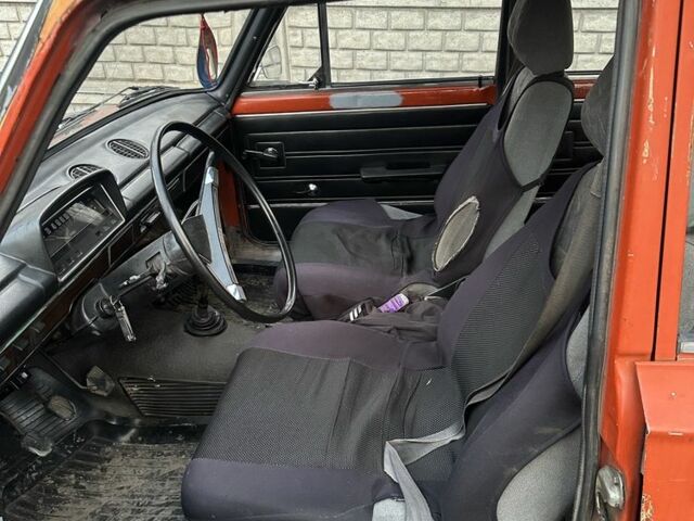 Красный ВАЗ 2101, объемом двигателя 0 л и пробегом 1000 тыс. км за 592 $, фото 4 на Automoto.ua