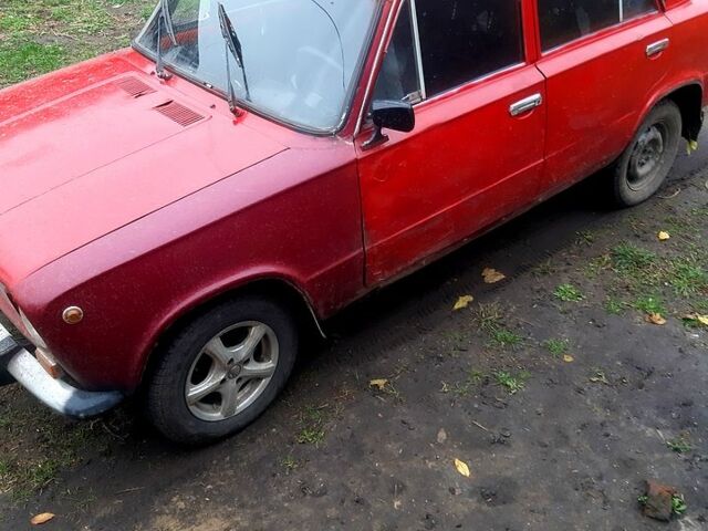 ВАЗ 2101 1984 в Чернигове на Automoto.ua Красный ВАЗ 2101, объемом двигателя 1.5 л и пробегом 82 тыс. км за 710 $, фото 7 на Automoto.ua