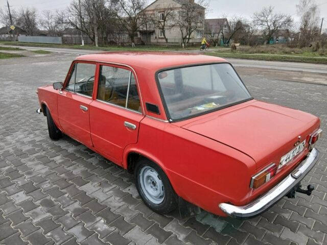 Красный ВАЗ 2101, объемом двигателя 1.3 л и пробегом 40 тыс. км за 640 $, фото 1 на Automoto.ua