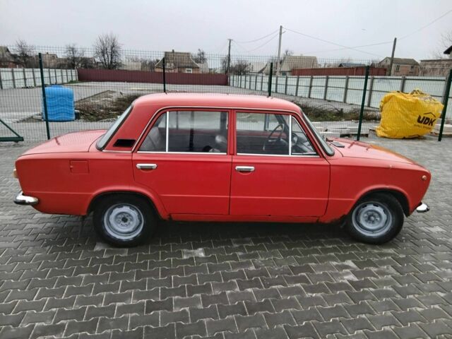 Красный ВАЗ 2101, объемом двигателя 1.3 л и пробегом 40 тыс. км за 640 $, фото 2 на Automoto.ua