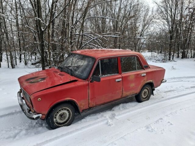 Красный ВАЗ 2101, объемом двигателя 1.2 л и пробегом 1 тыс. км за 321 $, фото 1 на Automoto.ua