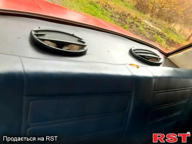 ВАЗ 2101 1984 в Чернигове на Automoto.ua Красный ВАЗ 2101, объемом двигателя 1.5 л и пробегом 82 тыс. км за 710 $, фото 3 на Automoto.ua