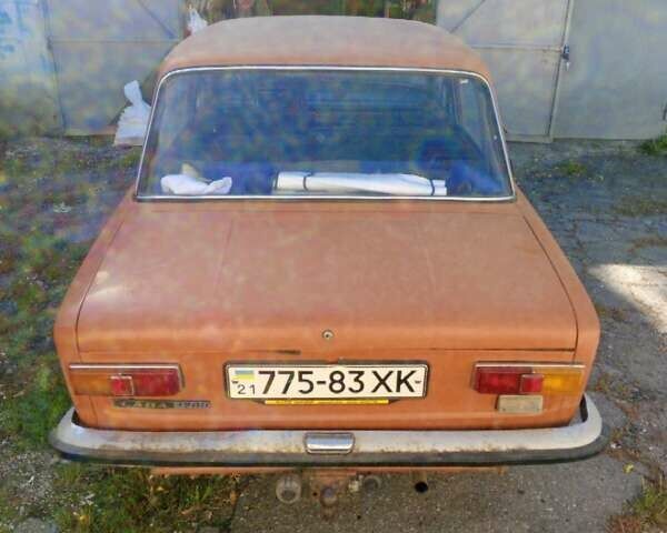 Красный ВАЗ 2101, объемом двигателя 1.2 л и пробегом 200 тыс. км за 950 $, фото 3 на Automoto.ua