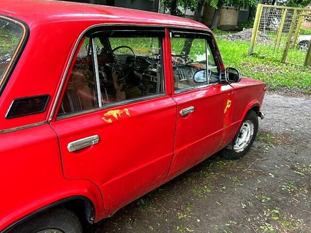 Красный ВАЗ 2101, объемом двигателя 1.2 л и пробегом 0 тыс. км за 410 $, фото 3 на Automoto.ua