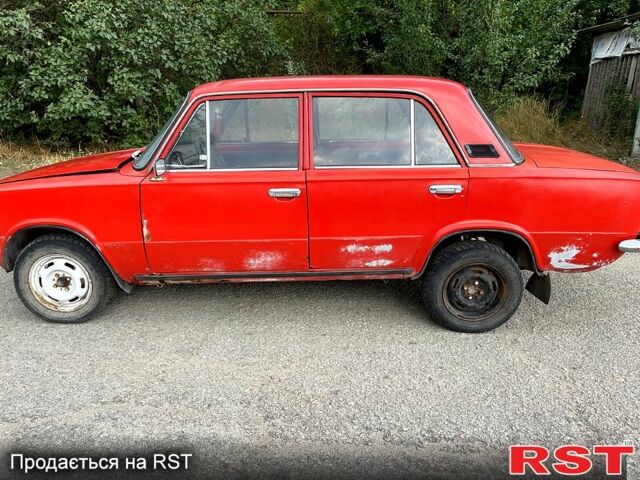 Красный ВАЗ 2101, объемом двигателя 1.3 л и пробегом 0 тыс. км за 500 $, фото 1 на Automoto.ua
