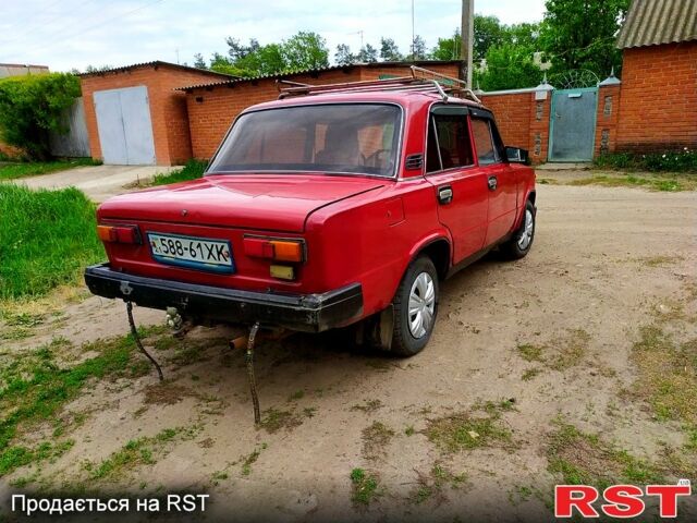 Красный ВАЗ 2101, объемом двигателя 1.3 л и пробегом 250 тыс. км за 800 $, фото 3 на Automoto.ua