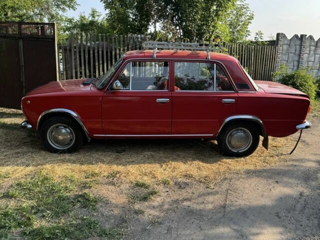 Красный ВАЗ 2101, объемом двигателя 1.2 л и пробегом 170 тыс. км за 40000 $, фото 1 на Automoto.ua