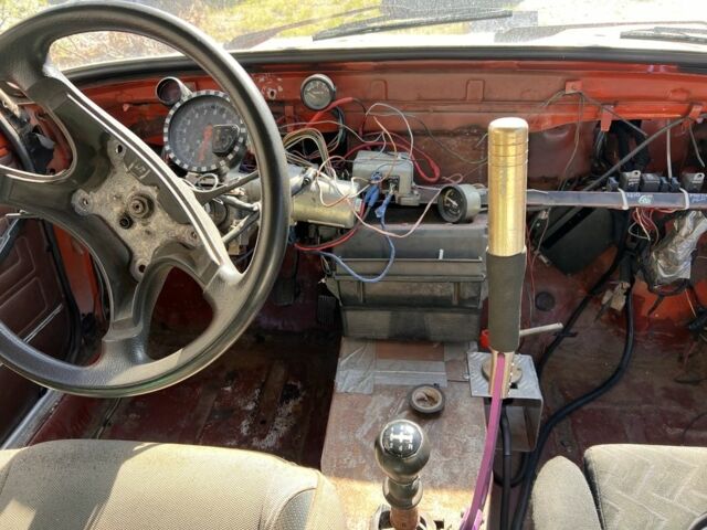 Красный ВАЗ 2101, объемом двигателя 1.2 л и пробегом 1 тыс. км за 1000 $, фото 4 на Automoto.ua