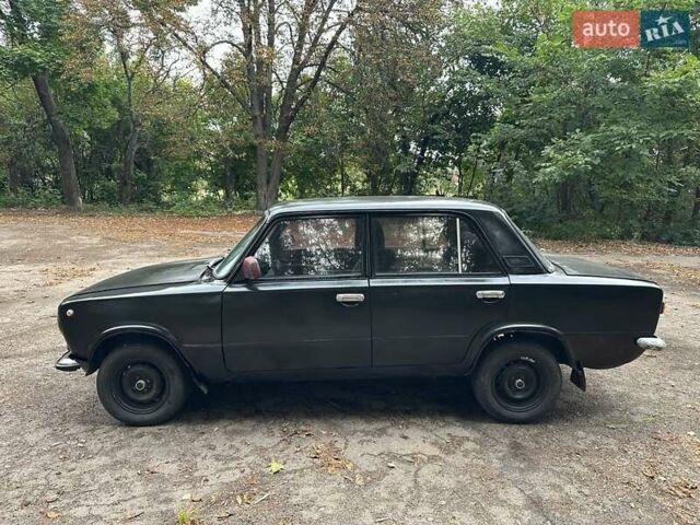 Красный ВАЗ 2101, объемом двигателя 1.2 л и пробегом 101 тыс. км за 484 $, фото 2 на Automoto.ua