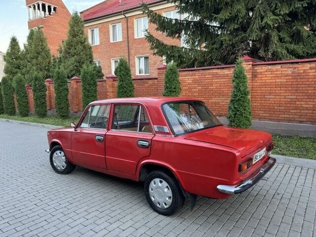 Красный ВАЗ 2101, объемом двигателя 1.3 л и пробегом 42 тыс. км за 950 $, фото 2 на Automoto.ua