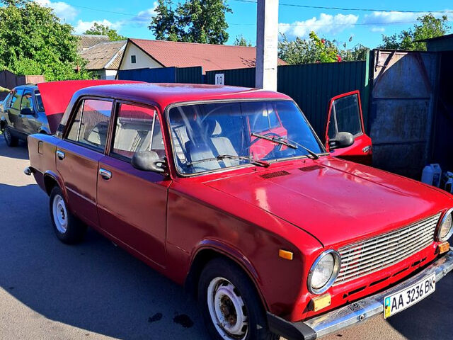 Червоний ВАЗ 2101, об'ємом двигуна 1.2 л та пробігом 126 тис. км за 480 $, фото 2 на Automoto.ua