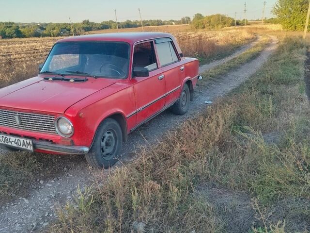 Красный ВАЗ 2101, объемом двигателя 1 л и пробегом 1 тыс. км за 438 $, фото 3 на Automoto.ua