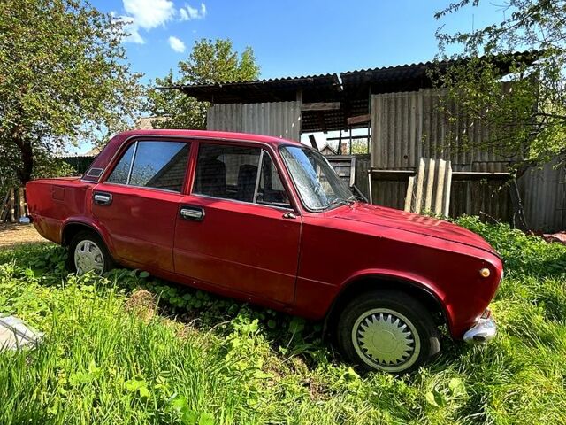 Красный ВАЗ 2101, объемом двигателя 1.6 л и пробегом 270 тыс. км за 500 $, фото 1 на Automoto.ua