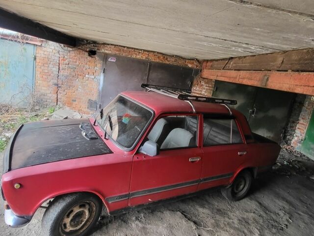 Красный ВАЗ 2101, объемом двигателя 0 л и пробегом 120 тыс. км за 302 $, фото 1 на Automoto.ua