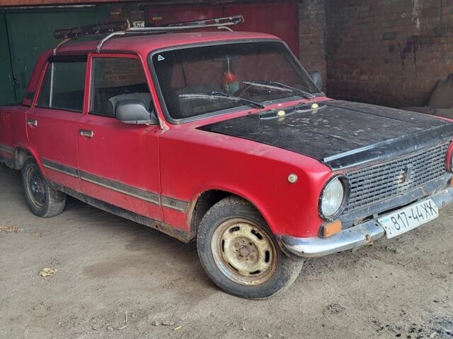 Красный ВАЗ 2101, объемом двигателя 0 л и пробегом 120 тыс. км за 302 $, фото 2 на Automoto.ua