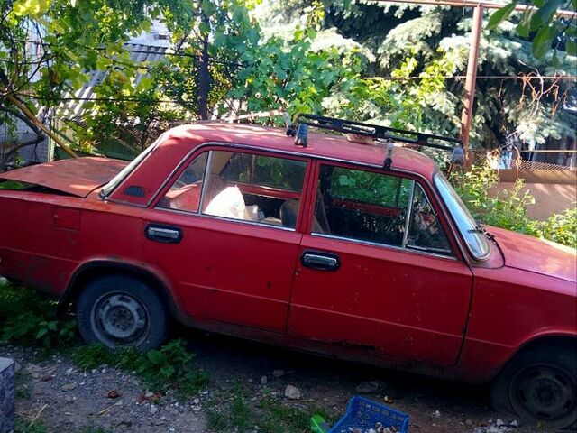 Красный ВАЗ 2101, объемом двигателя 1.5 л и пробегом 1000 тыс. км за 250 $, фото 1 на Automoto.ua