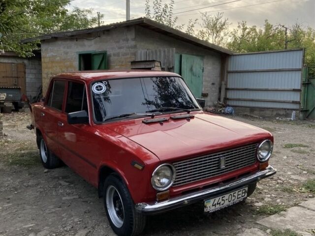 Красный ВАЗ 2101, объемом двигателя 1.3 л и пробегом 76 тыс. км за 1000 $, фото 1 на Automoto.ua