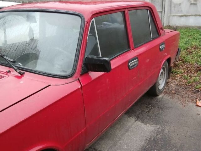 Красный ВАЗ 2101, объемом двигателя 1.2 л и пробегом 50 тыс. км за 426 $, фото 2 на Automoto.ua