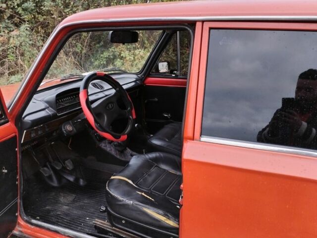 Красный ВАЗ 2101, объемом двигателя 0 л и пробегом 300 тыс. км за 887 $, фото 5 на Automoto.ua