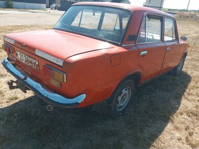Красный ВАЗ 2101, объемом двигателя 0 л и пробегом 999 тыс. км за 409 $, фото 2 на Automoto.ua