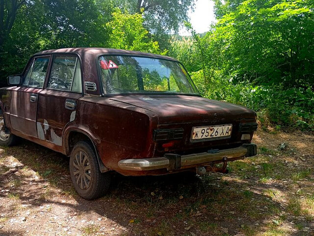 Красный ВАЗ 2101, объемом двигателя 1.3 л и пробегом 70 тыс. км за 350 $, фото 2 на Automoto.ua