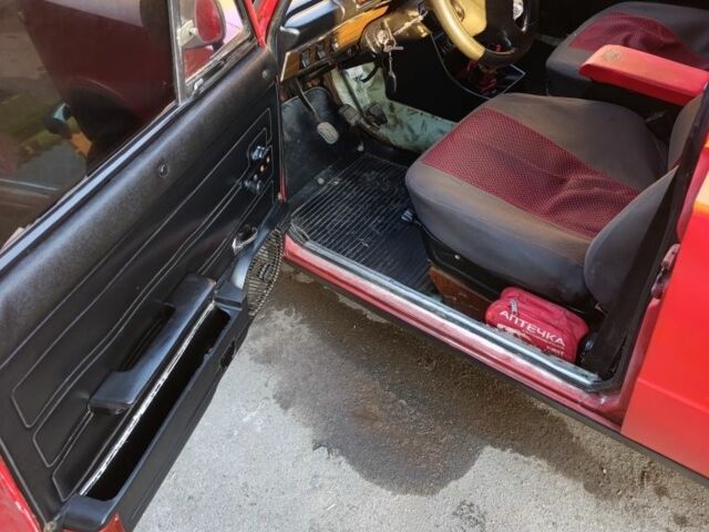 Красный ВАЗ 2101, объемом двигателя 1.2 л и пробегом 165 тыс. км за 548 $, фото 5 на Automoto.ua