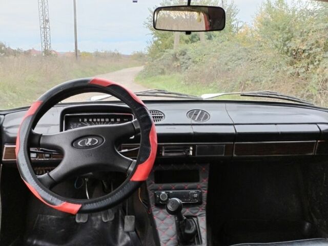 Красный ВАЗ 2101, объемом двигателя 0 л и пробегом 300 тыс. км за 887 $, фото 2 на Automoto.ua